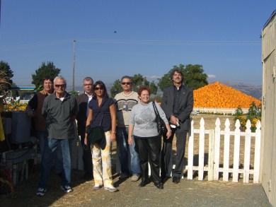 Group picture at Uesugi Farms outdoors